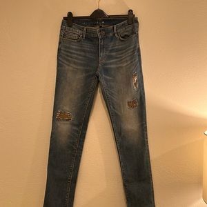 Size 6 White House Black market jeans.